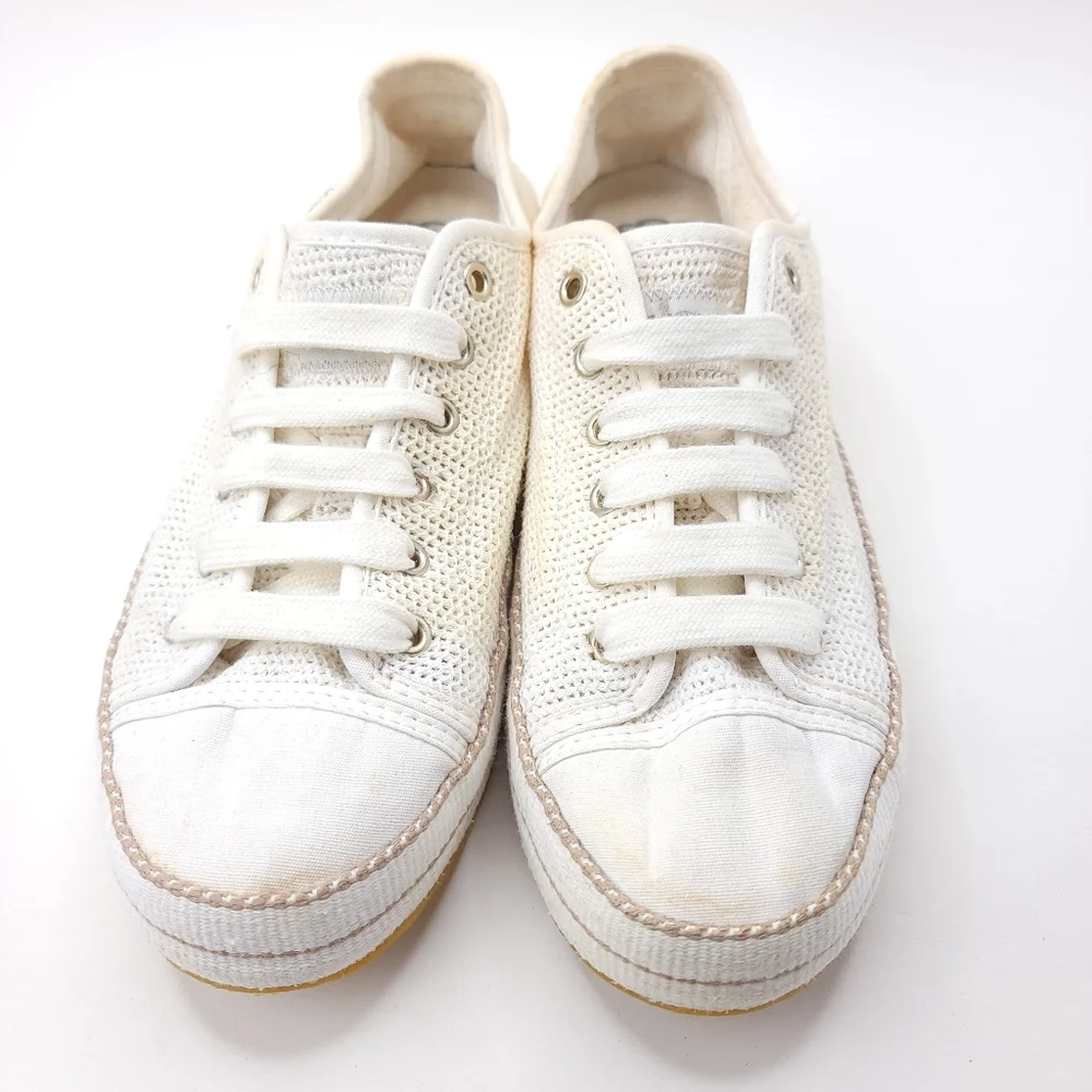 UGG Women’s Claudi Lifestyle Sneakers White Lace Up Shoes 1020094 Sz 7 - Picture 2 of 7